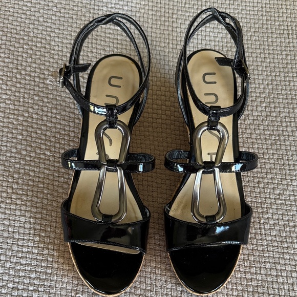 Unisa Glossy Black Wedge Sandals - Picture 5 of 8